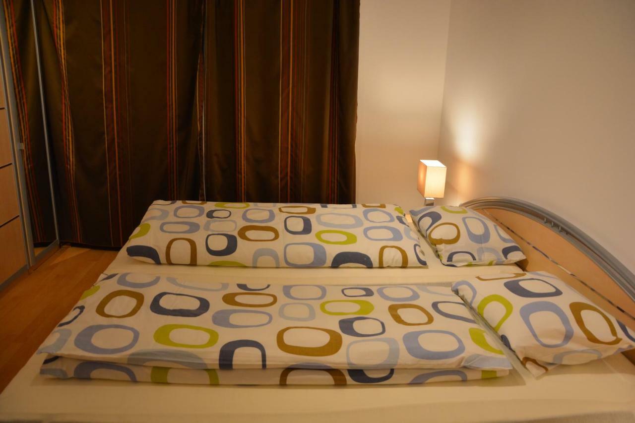 Apartmán Zderadova Brno Esterno foto