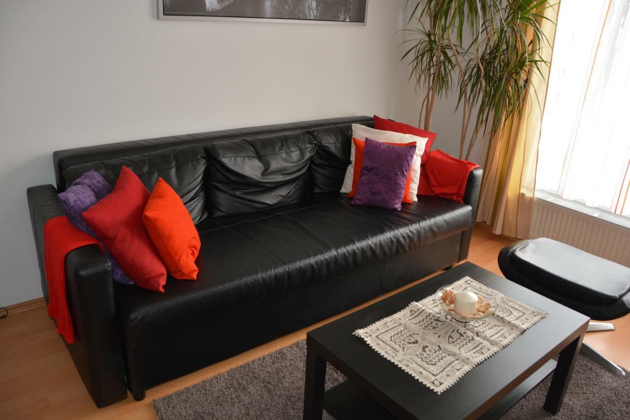Apartmán Zderadova Brno Esterno foto